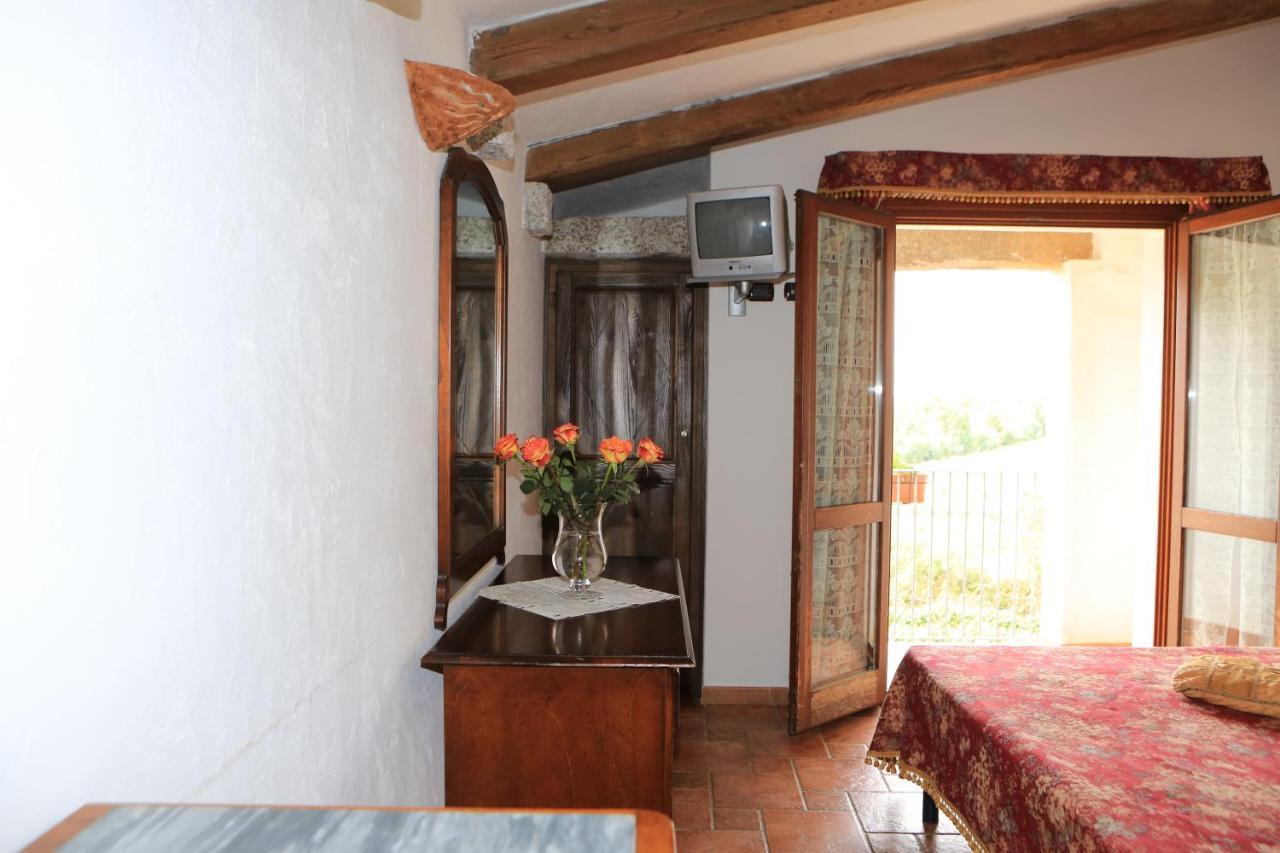 Agriturismo Vermentino Monti Екстер'єр фото